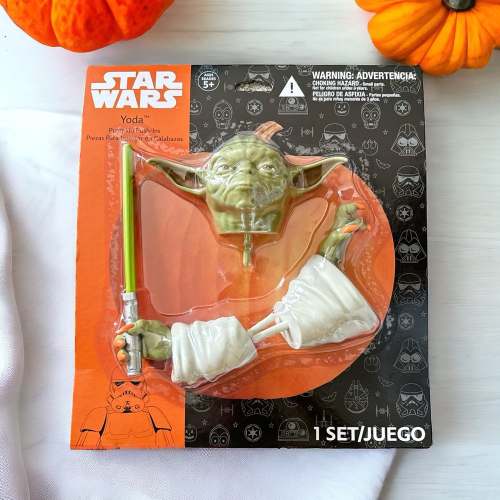 Star Wars Yoda Halloween pumpkin push-ins